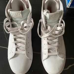 Nike White Leather High Tops Orange Zipper 9.5